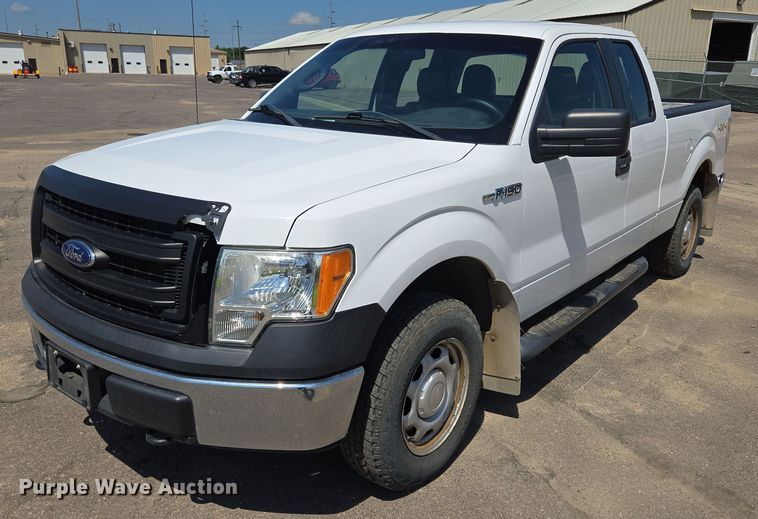 2014 Ford F150 SuperCab pickup truck - ER5447