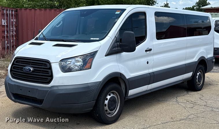 2018 Ford Transit 350 van - HI9322
