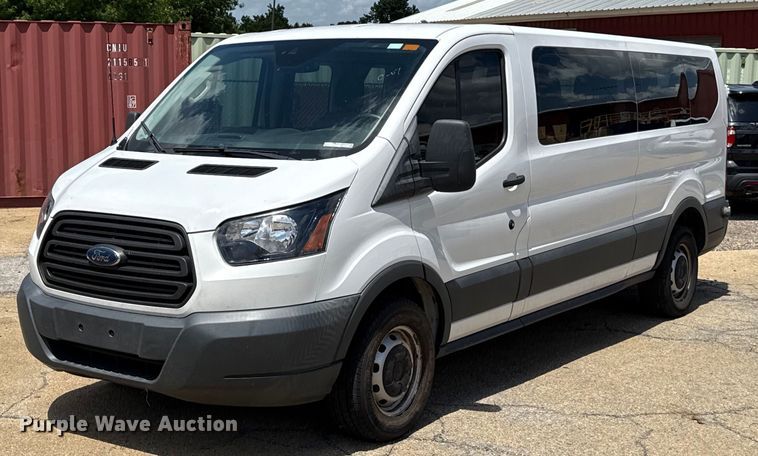 2018 Ford Transit 350 van - HI9329