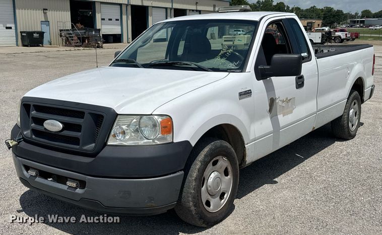 2006 Ford F150 pickup truck - NX9332