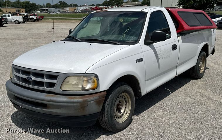 1998 Ford F150 pickup truck - NX9333