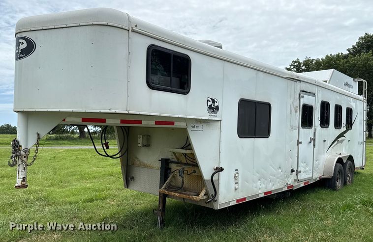2015 Bison Coach Trail Hand livestock trailer - DO7193