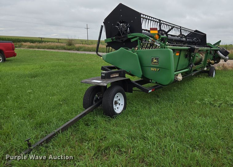 2001 John Deere 925F  flex head - DR3884