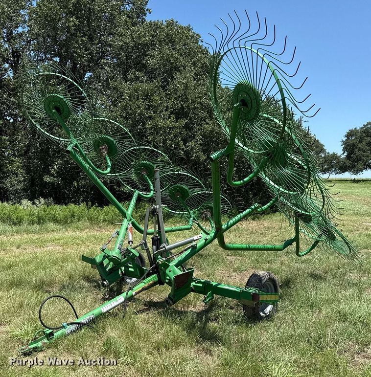 Frontier WR1010 hay rake - DX5646