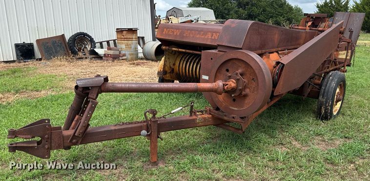 New Holland 269 small square baler - DY0436