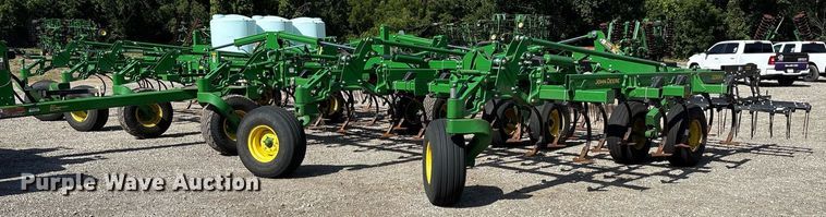 2024 John Deere 2230FH field cultivator - DY0777