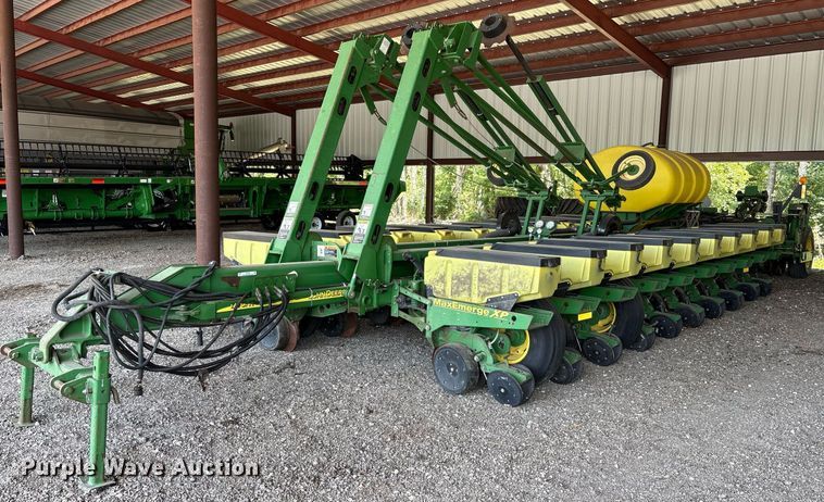 2001 John Deere 177ONT planter - DY0780