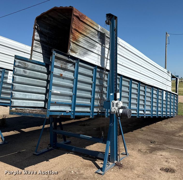 Livestock loading chute - DZ8797