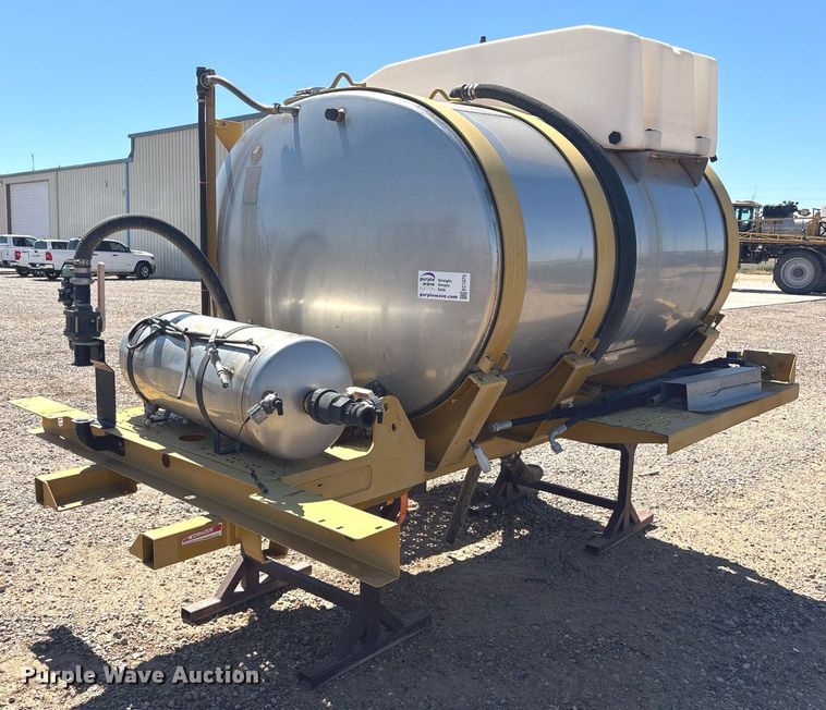 2006 Mid-State Tank CO. sprayer bed - EC1075