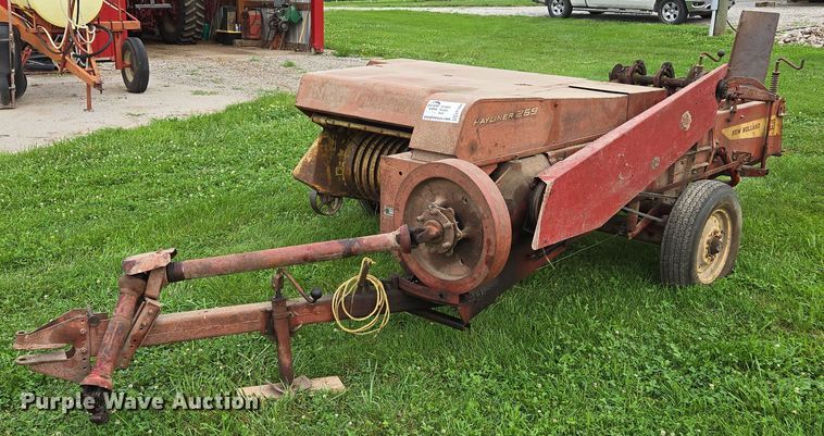 New Holland  269 small square baler - EF1848