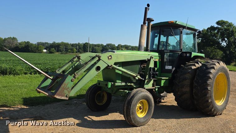 1985 John Deere 4450 tractor - EF3695