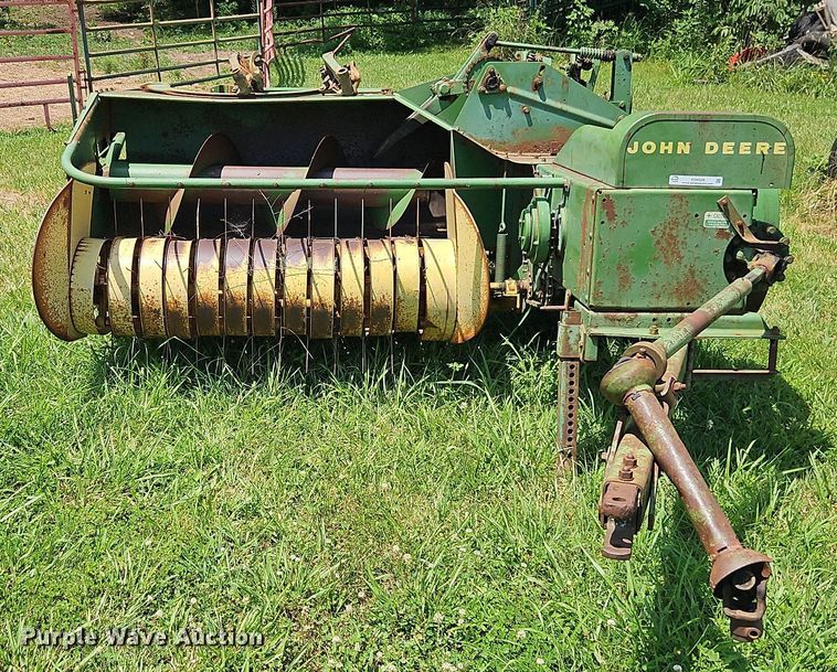 John Deere 24T small square baler - EO4529