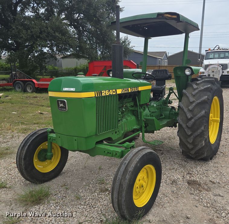 John Deere 2640 tractor - EQ4066