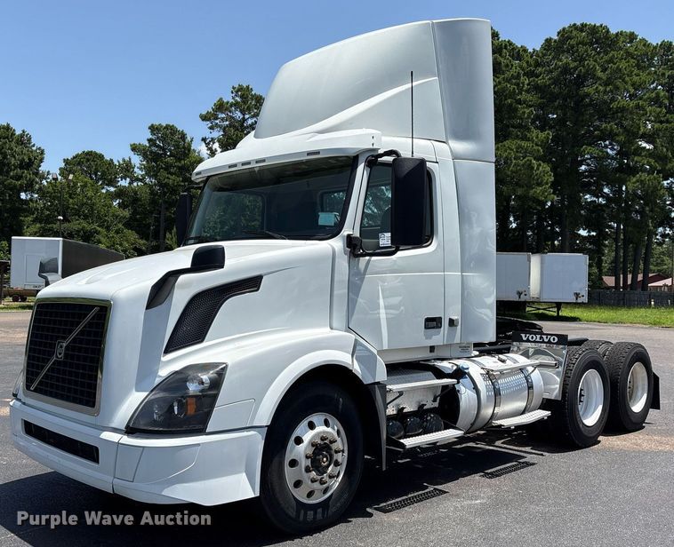 2018 Volvo Truck VNL Day cab - DM1955