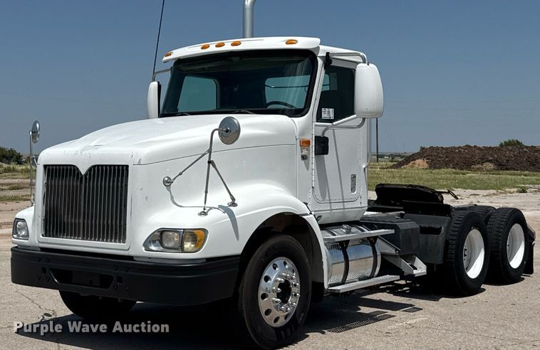 2006 International 9400I semi truck - DT6680
