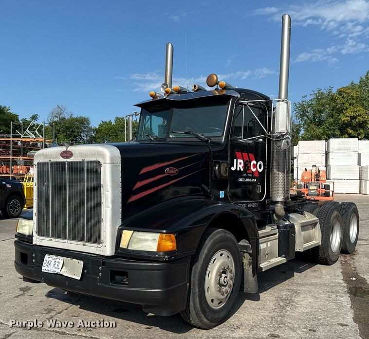 1989 Peterbilt 377 semi truck - DZ1488