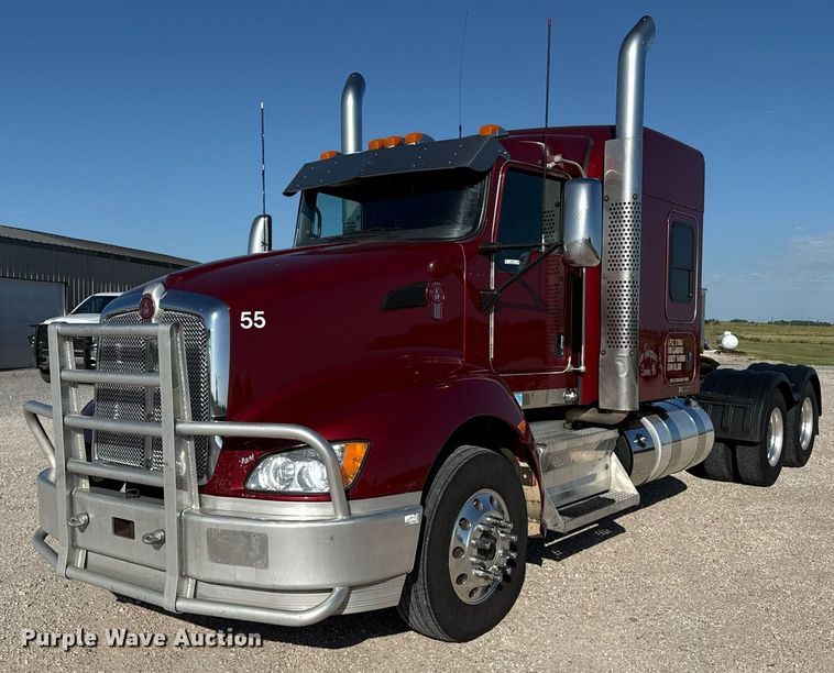 2016 Kenworth T660 semi truck - DZ8771