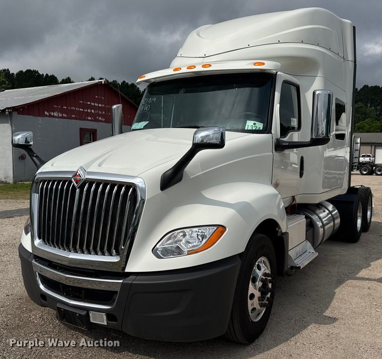 2020 International LT625 semi truck - EC3650