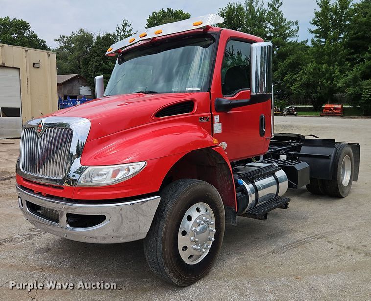 2021 International MV607 semi truck - EO4578