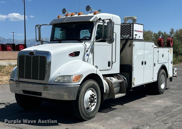 2015 Peterbilt 337 utility / service truck - EQ0513