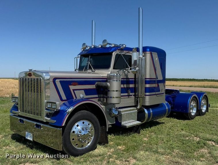 1978 Peterbilt 359 semi truck - ER2138