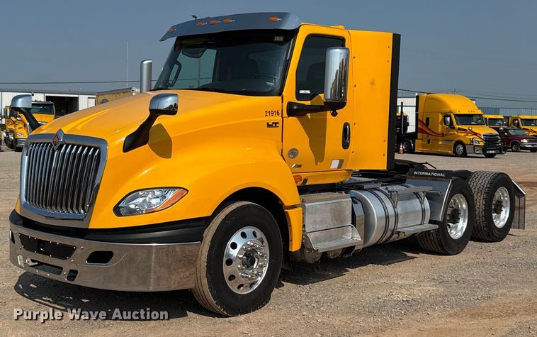 2021 International LT625 semi truck - EU2024