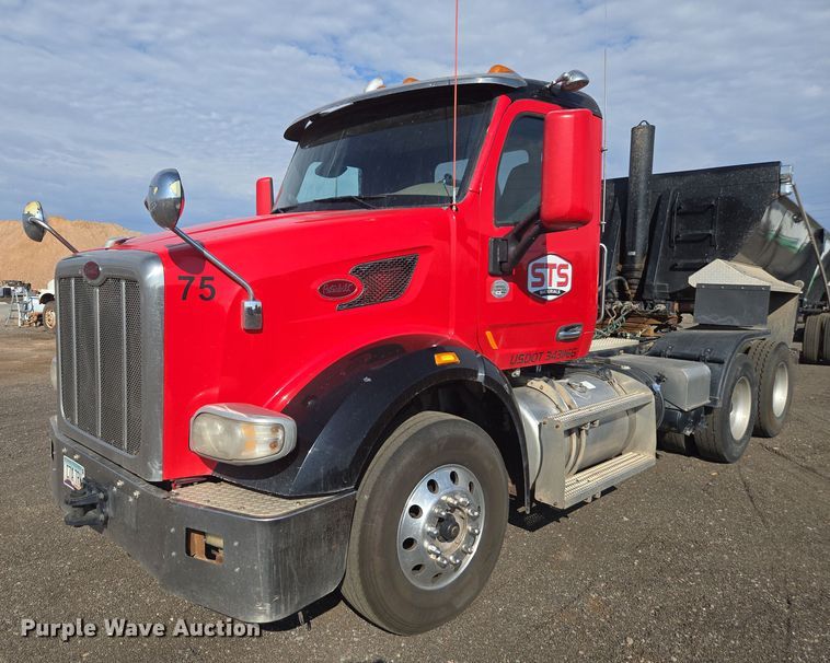 2015 Peterbilt 567 semi truck - FB9431