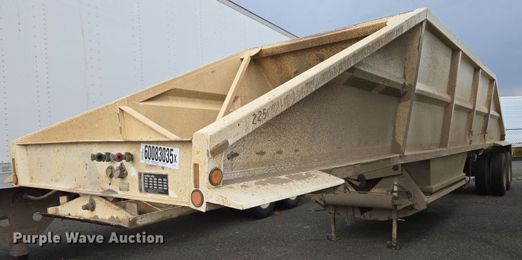 1994 Corn Belt bottom dump trailer - YA0777