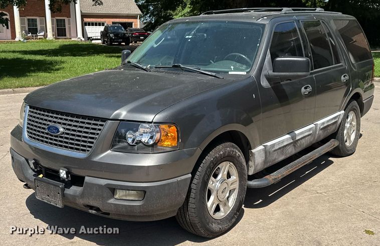 2004 Ford Expedition SUV - DU9394