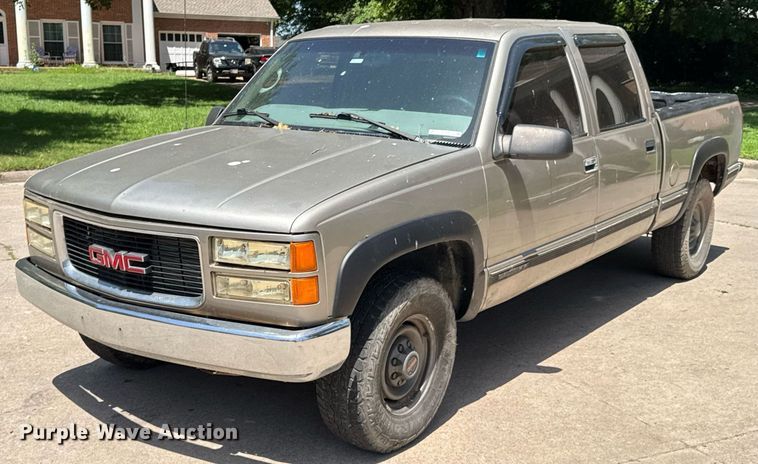 1999 GMC Sierra 2500 Crew Cab pickup truck - DU9395