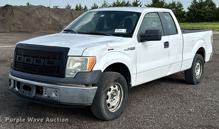 2014 Ford F150 SuperCab pickup truck - DW5177
