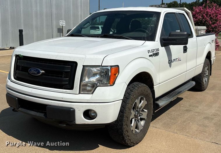 2013 Ford F150  SuperCab pickup truck - DW7243