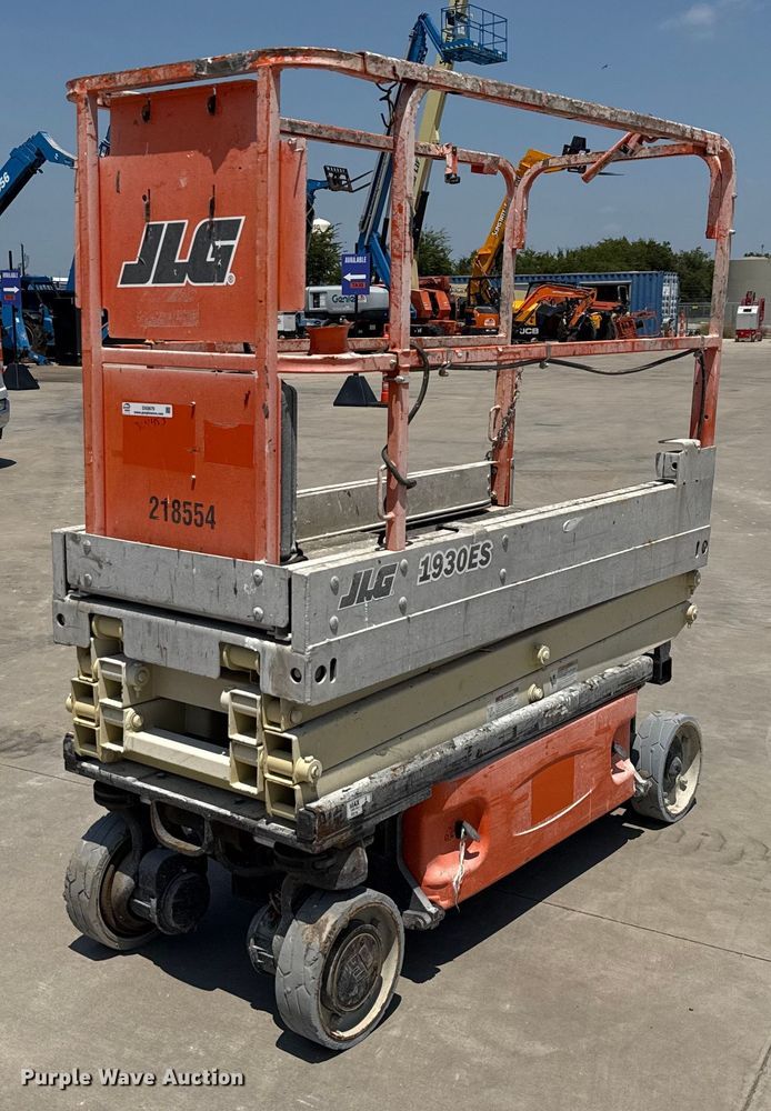 2013 JLG 1930ES scissor lift - DX5676