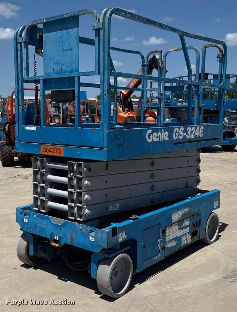 2016 Genie GS-3246 scissor lift - DX5680