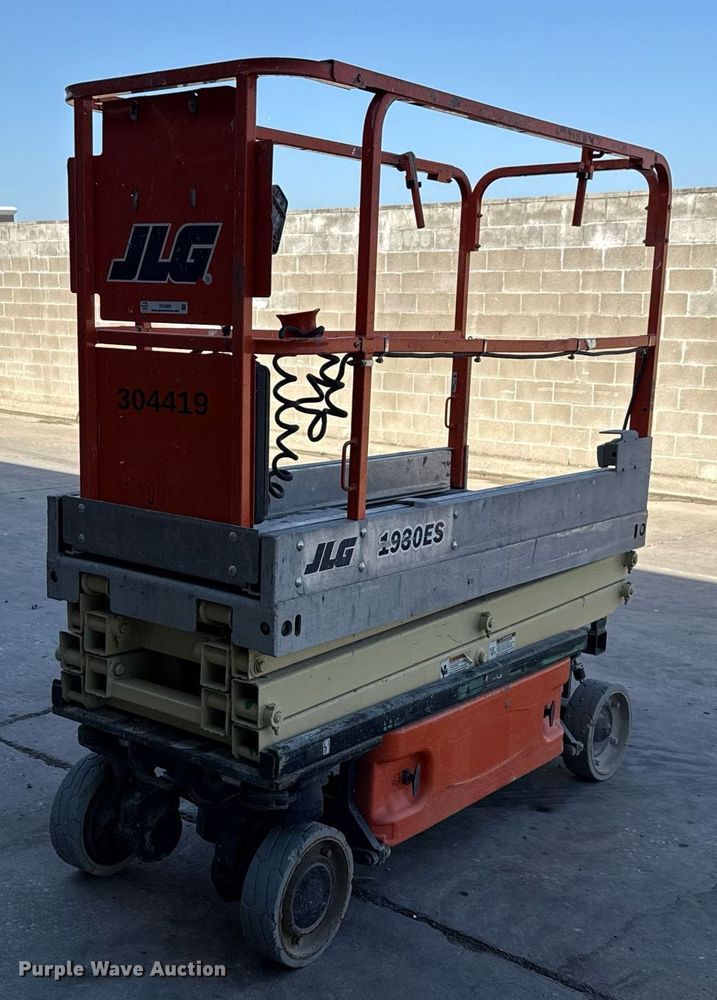 2011 JLG 1930ES scissor lift - DX5683