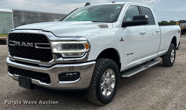 2022 Dodge Ram 2500 Big Horn Crew Cab pickup truck - DY0430