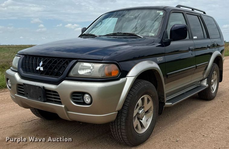 2002 Mitsubishi Montero Sport SUV - DY0434