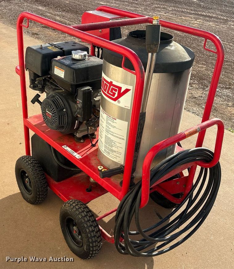 2010 Hotsy 1075SSE hot pressure washer - DY0801