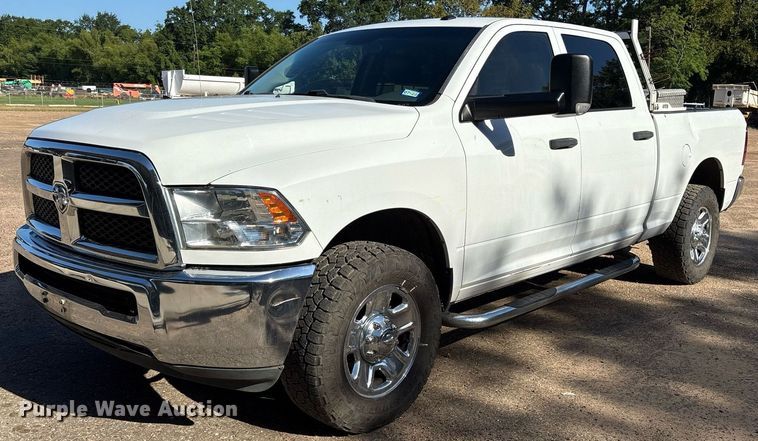2017 Dodge Ram 2500 Crew Cab pickup truck - DY0860