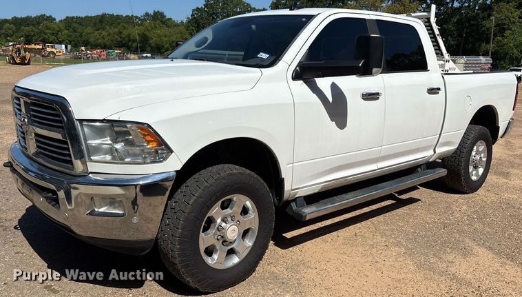 2016 Dodge Ram 2500 Crew Cab pickup truck - DY0863