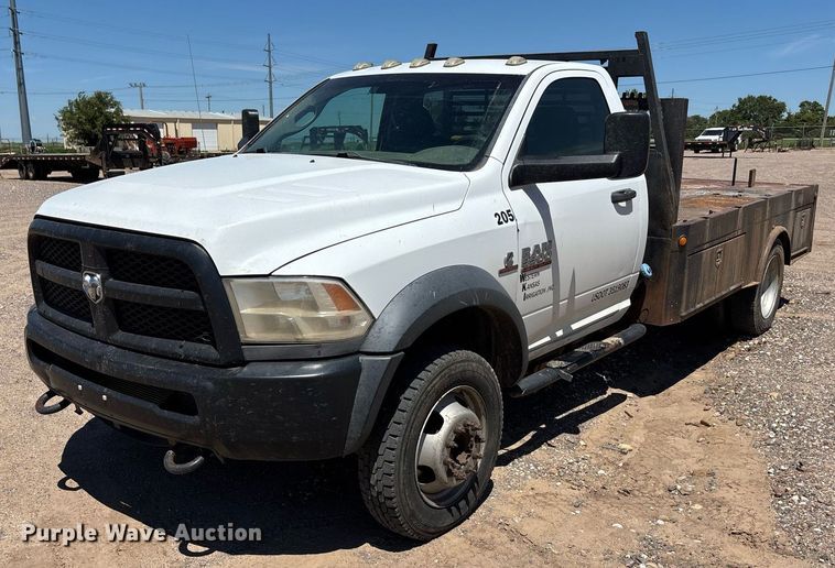 2013 Dodge Ram 5500 flatbed truck - DZ8729