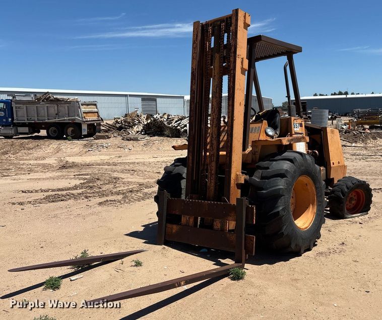 1985 Case 585-D forklift - DZ8732