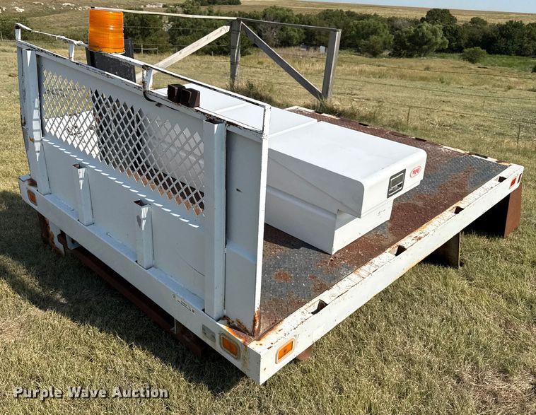 Pickup flatbed - DZ8838
