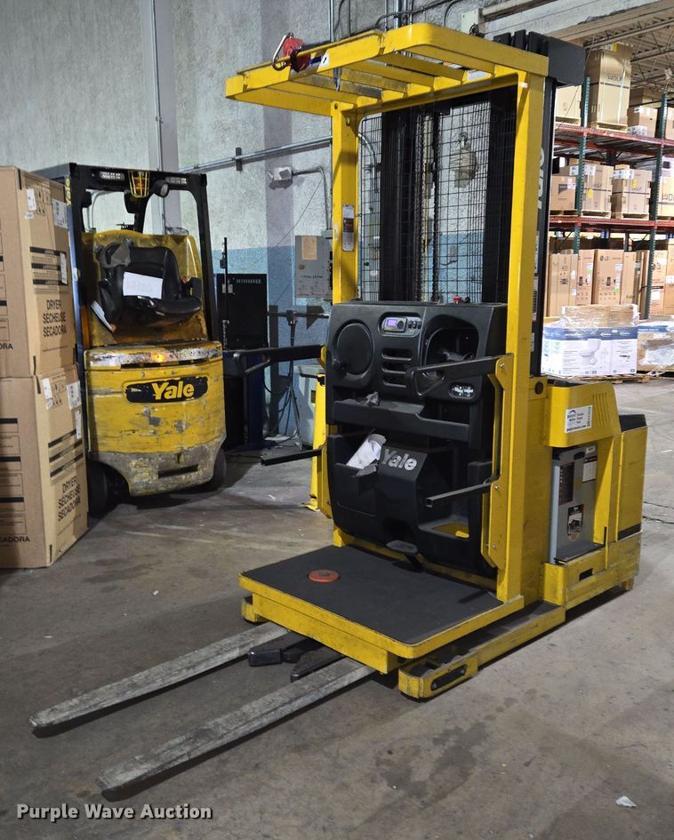 2016 Yale OS030EF order picker - EC4278