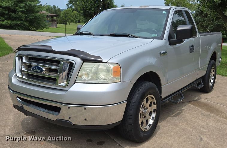 2008 Ford F-150 pickup truck - ED2168
