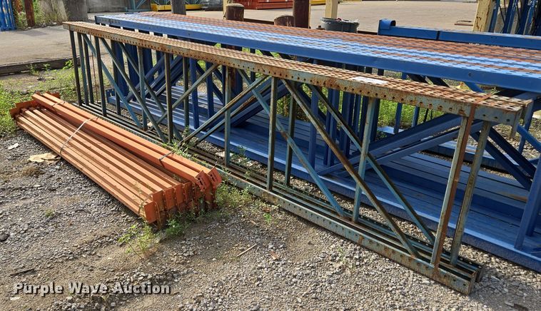 Teardrop  pallet racking - EF1867