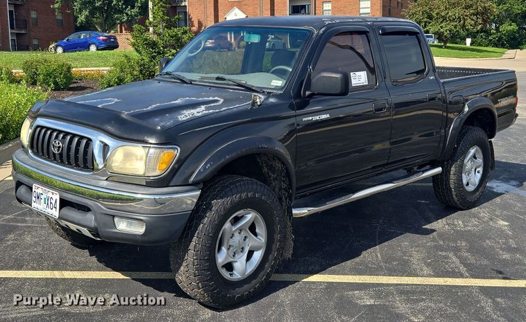 2002 Toyota Tacoma Double Cab pickup truck - EF1875