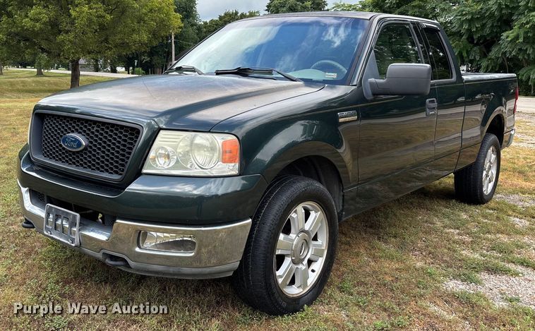 2004 Ford F150 XLT SuperCab pickup truck - EJ7626