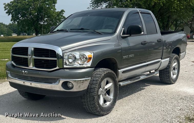 2007 Dodge Ram 1500 Quad Cab pickup truck - EK8220
