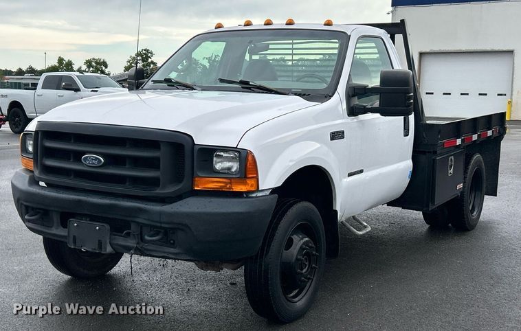 2000 Ford F550 Super Duty flatbed truck - EK8381